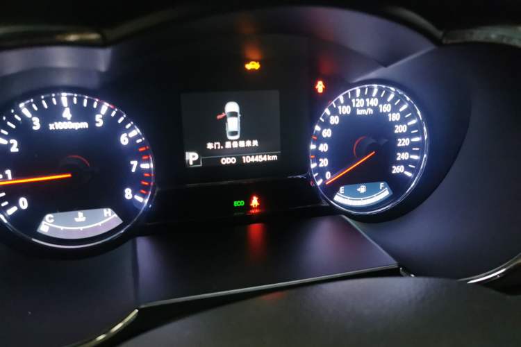 Used Kia K5 2011 2.0L Automatic DLX Odometer Close Up
