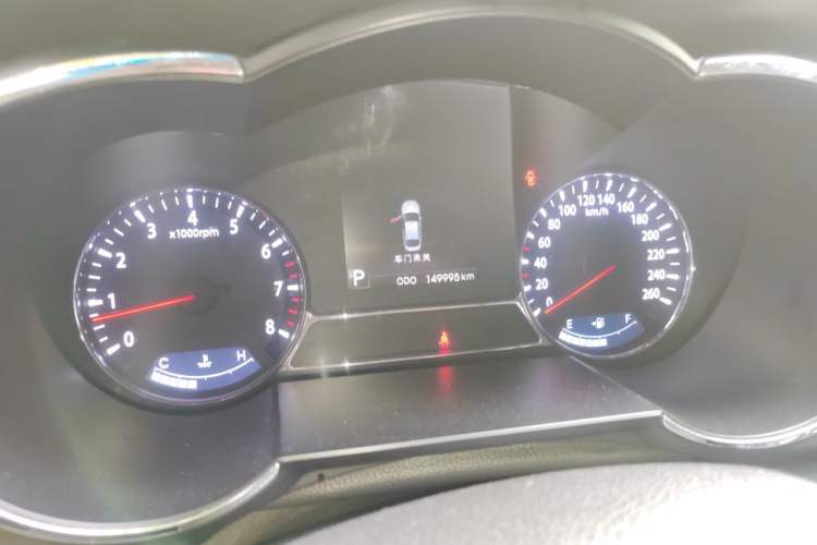 Used Kia K5 2011 2.0L Automatic DLX Odometer Close Up