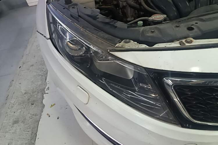 Used Kia K5 2011 2.0L Automatic Premium Right Front Headlight