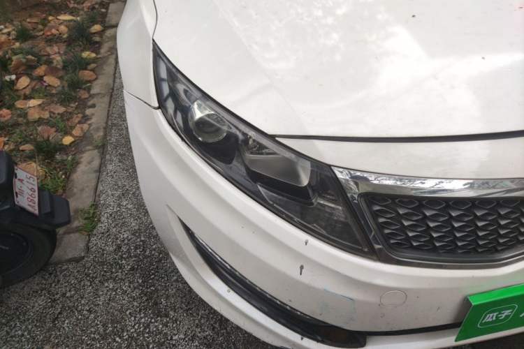 Used Kia K5 2011 2.0L Automatic DLX Right Front Headlight