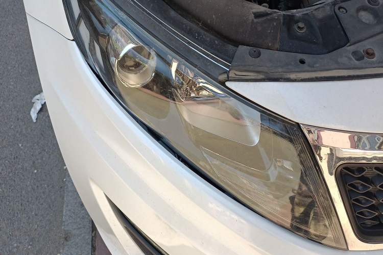 Used Kia K5 2011 2.0L Automatic GL Right Front Headlight