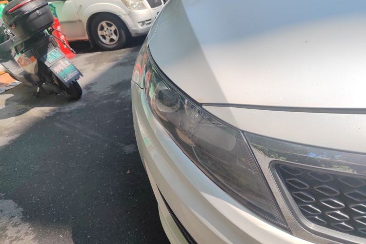 Used Kia K5 2011 2.0L Automatic DLX Right Front Headlight