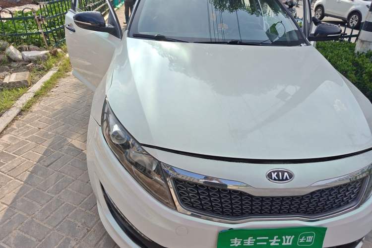 Used Kia K5 2011 2.0L Automatic DLX Right Front Headlight