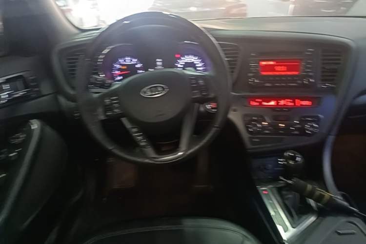 Used Kia K5 2011 2.0L Automatic Premium Steering Wheel