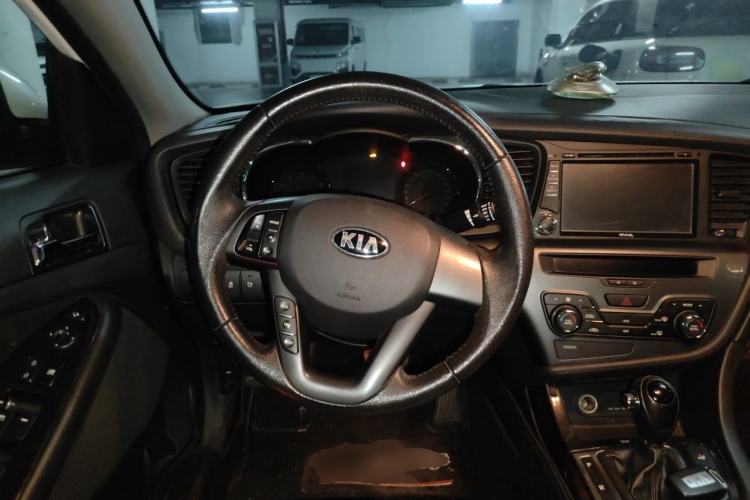 Used Kia K5 2011 2.0L Automatic DLX Steering Wheel
