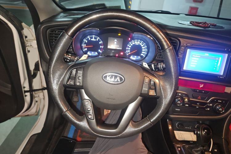 Used Kia K5 2011 2.0L Automatic Premium Steering Wheel