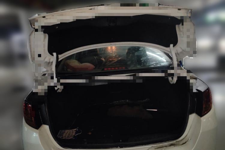 Used Kia K5 2011 2.0L Automatic DLX Trunk