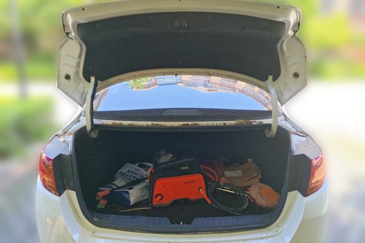 Used Kia K5 2011 2.0L Automatic DLX Trunk