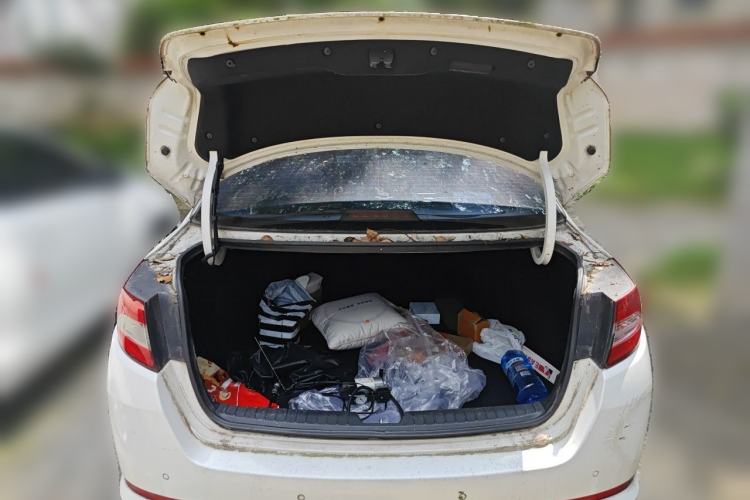 Used Kia K5 2011 2.0L Automatic Premium Trunk