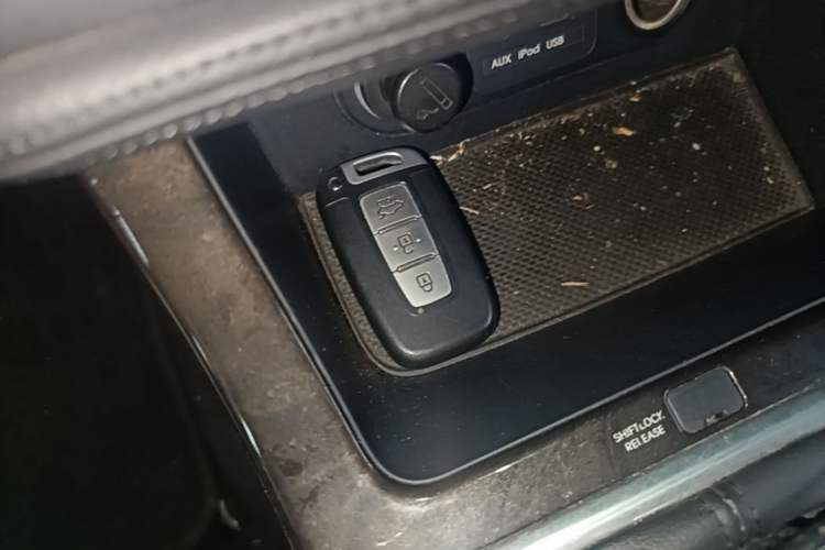 Used Kia K5 2011 2.0L Automatic Premium Vehicle Key