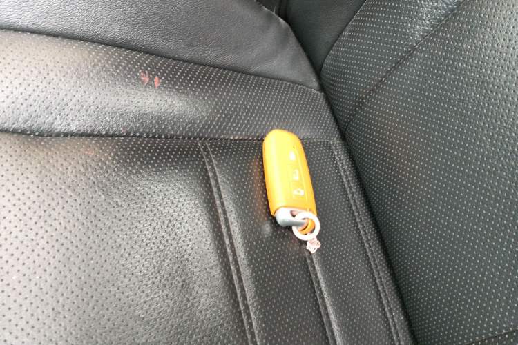 Used Kia K5 2011 2.0L Automatic DLX Vehicle Key
