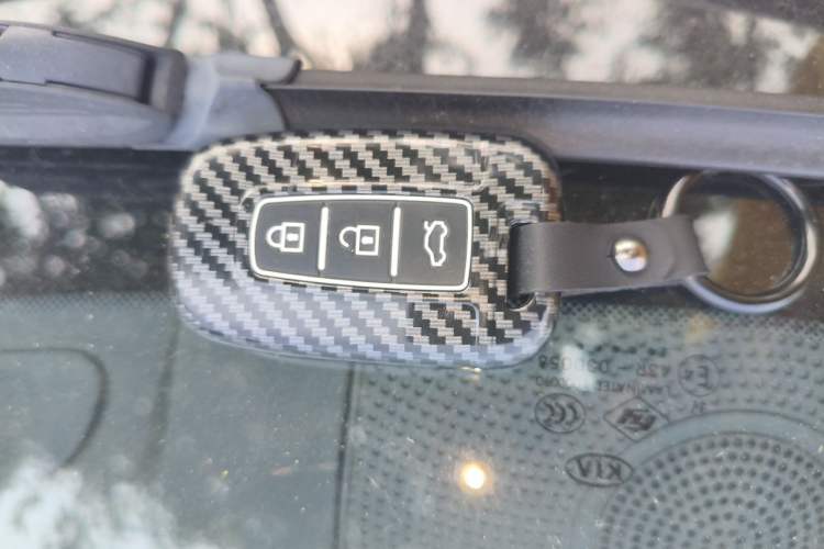 Used Kia K5 2011 2.0L Automatic TOP Vehicle Key