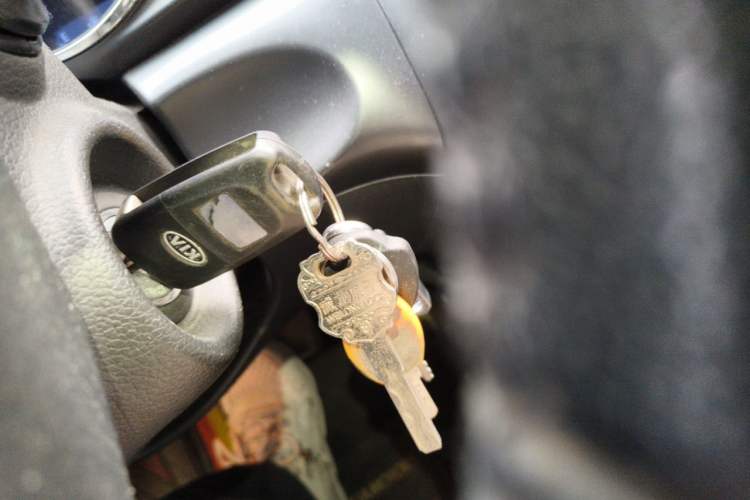 Used Kia K5 2011 2.0L Automatic GLS Vehicle Key
