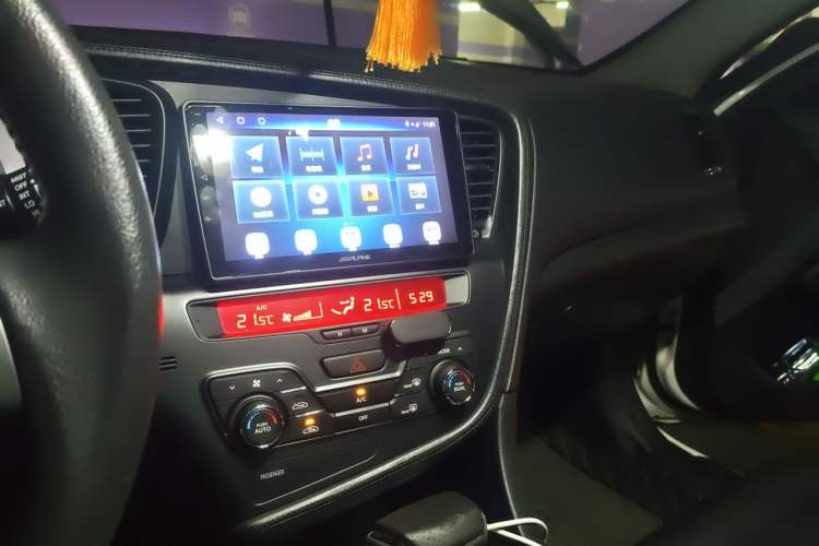 Used Kia K5 2012 2.0L Automatic Premium Audio And AC Panel