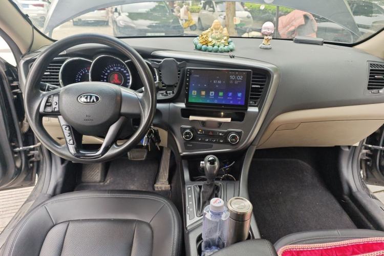 Used Kia K5 2012 2.0L Automatic GL Center Console