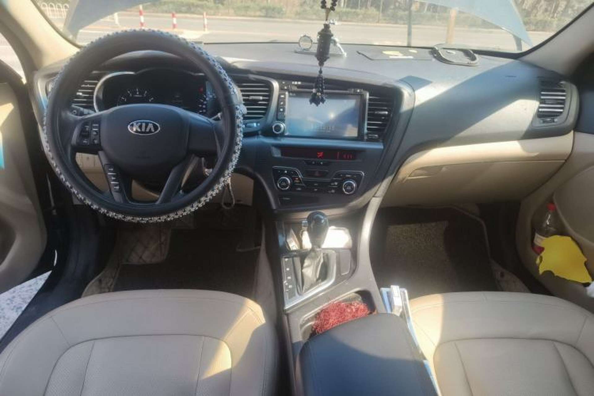 Used Kia K5 2012 2.0L Automatic GLS Center Console