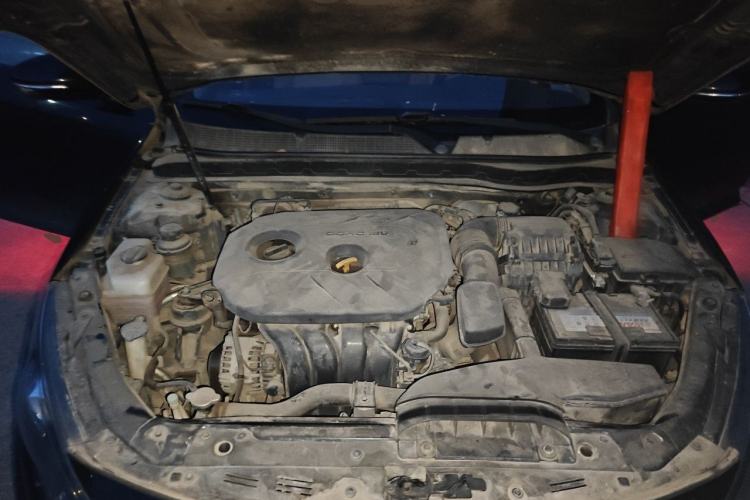 Used Kia K5 2012 2.0L Automatic GL Engine Bay