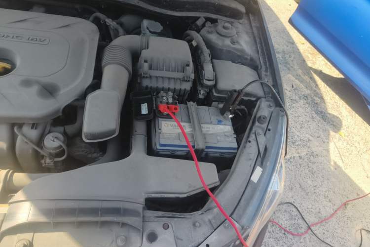 Used Kia K5 2012 2.0L Automatic GLS Engine Bay Left