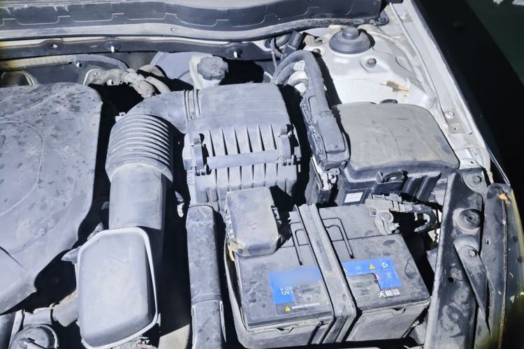 Used Kia K5 2012 2.0L Automatic Premium Engine Bay Left