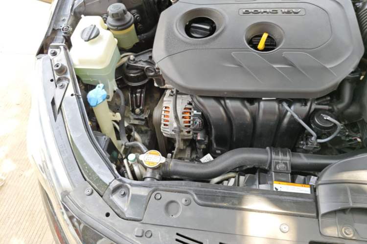 Used Kia K5 2012 2.0L Automatic GLS Engine Bay Right