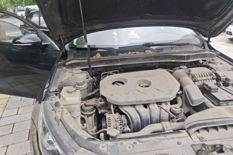 Used Kia K5 2012 2.0L Automatic GL Engine Bay Right