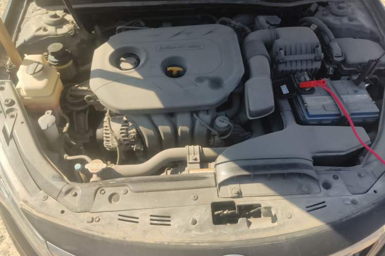 Used Kia K5 2012 2.0L Automatic GLS Engine Bay