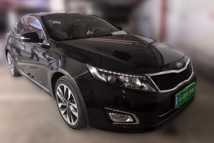 Used Kia K5 2012 2.0L Automatic DLX Front Right 45 Deg