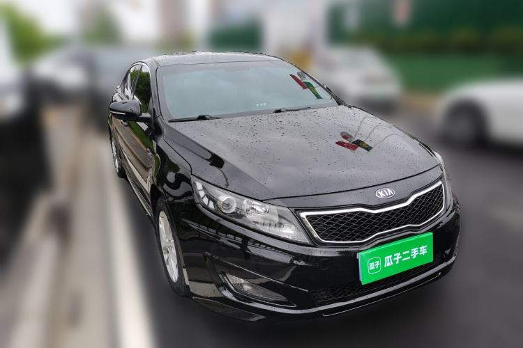 Used Kia K5 2012 2.0L Manual GL Front Right 45 Deg
