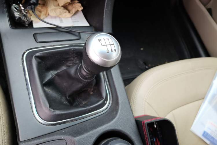 Used Kia K5 2012 2.0L Manual GL Gear Lever