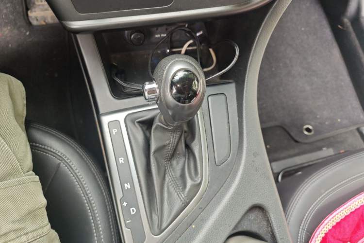 Used Kia K5 2012 2.0L Automatic GL Gear Lever