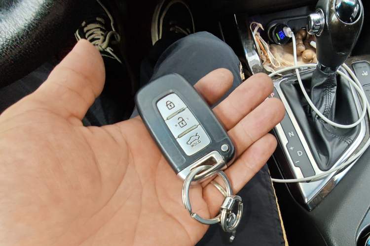 Used Kia K5 2012 2.0L Automatic DLX Interior 1