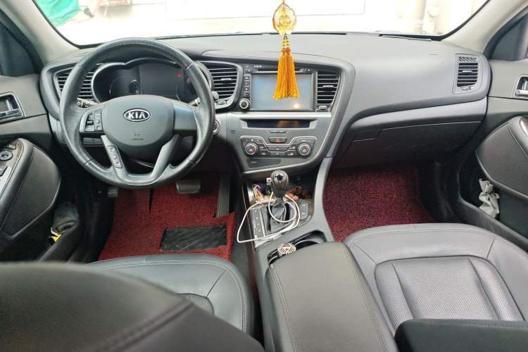 Used Kia K5 2012 2.0L Automatic DLX Interior 2