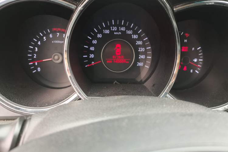 Used Kia K5 2012 2.0L Manual GL Odometer Close Up