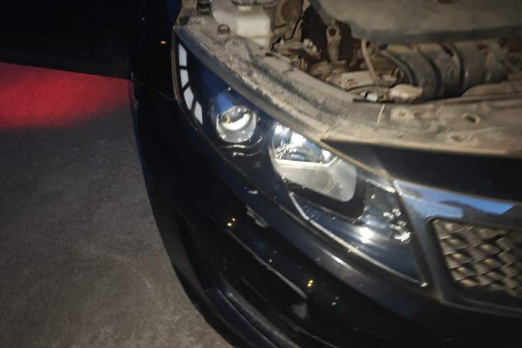 Used Kia K5 2012 2.0L Automatic GL Right Front Headlight