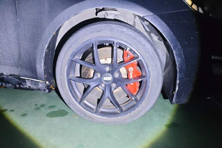 Used Kia K5 2012 2.0L Automatic Premium Right Front Wheel Hub