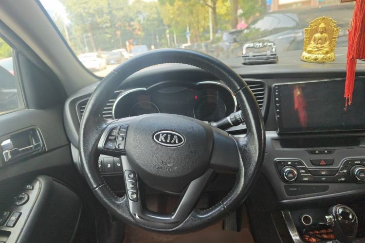 Used Kia K5 2012 2.0L Automatic DLX Steering Wheel