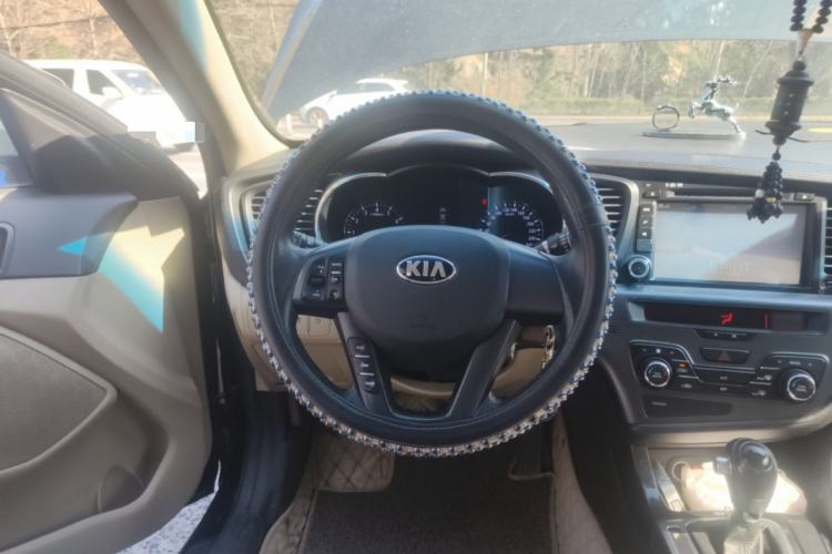 Used Kia K5 2012 2.0L Automatic GLS Steering Wheel