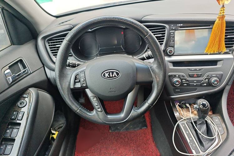 Used Kia K5 2012 2.0L Automatic DLX Steering Wheel