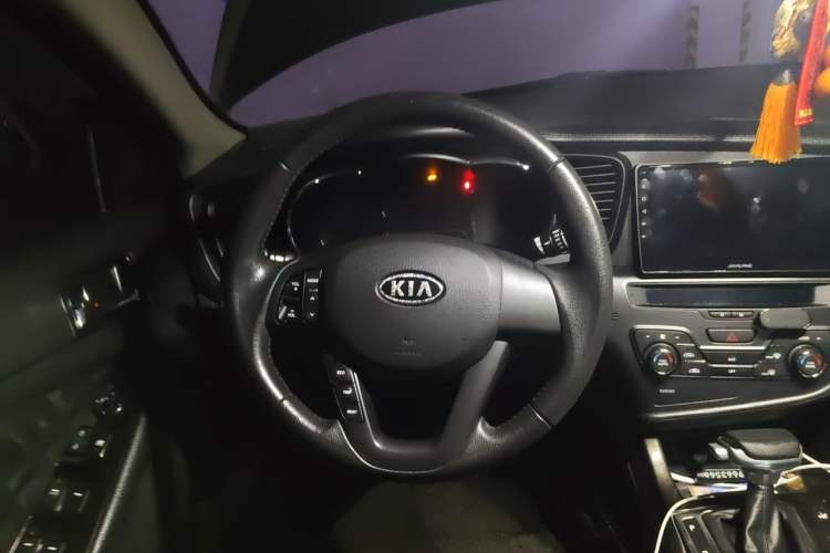 Used Kia K5 2012 2.0L Automatic Premium Steering Wheel