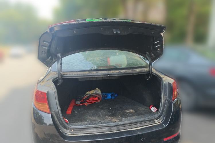 Used Kia K5 2012 2.0L Automatic DLX Trunk