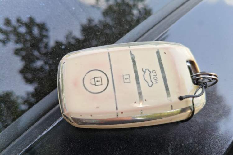 Used Kia K5 2012 2.0L Automatic GLS Vehicle Key