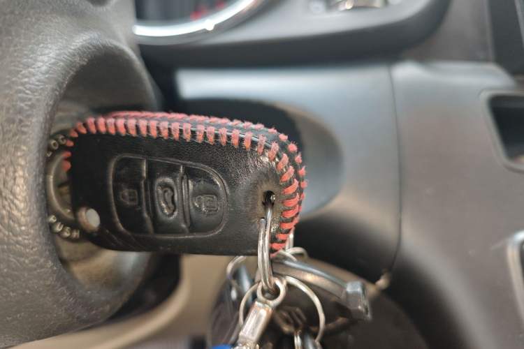 Used Kia K5 2012 2.0L Automatic GL Vehicle Key
