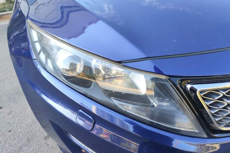 Used Kia K5 2012 2.0L Automatic Premium Right Front Headlight