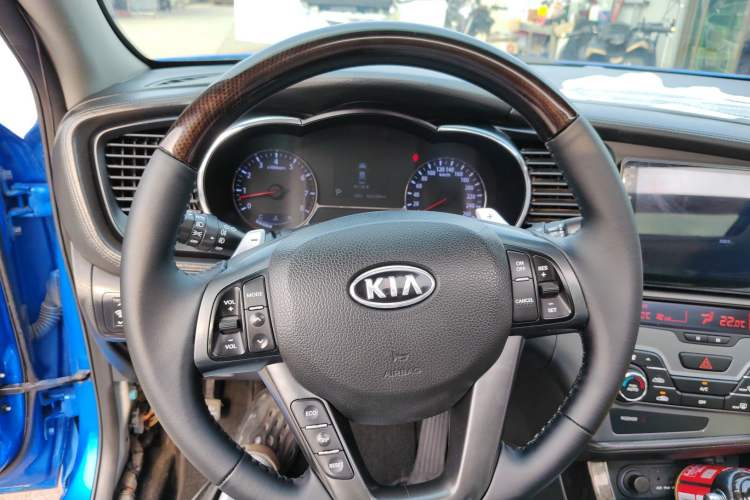 Used Kia K5 2012 2.0L Automatic Premium Steering Wheel