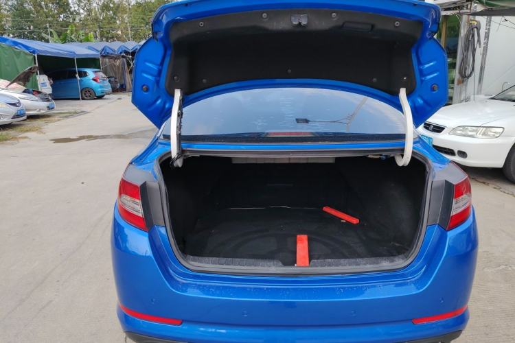 Used Kia K5 2012 2.0L Automatic Premium Trunk