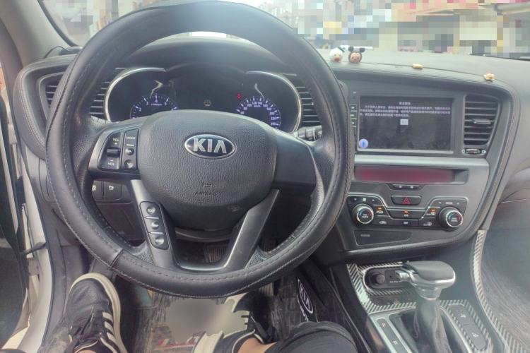 Used Kia K5 2012 2.0L Automatic DLX Steering Wheel