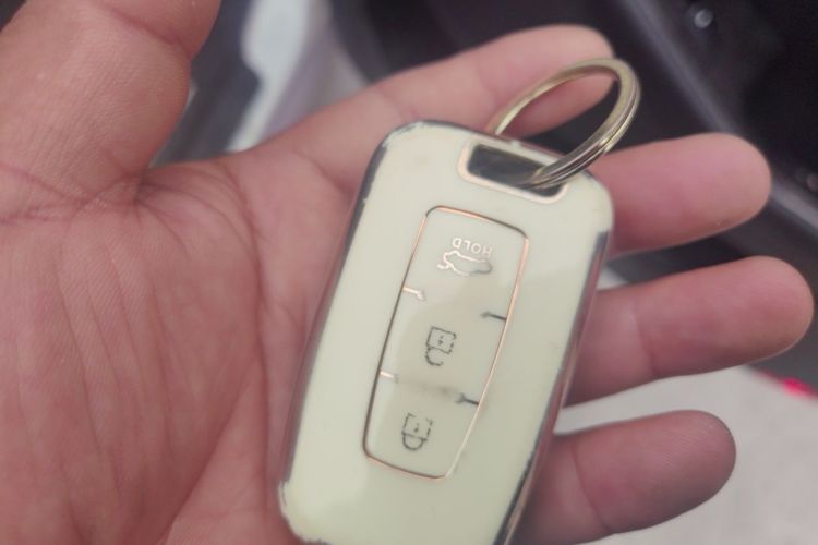 Used Kia K5 2012 2.0L Automatic DLX Vehicle Key