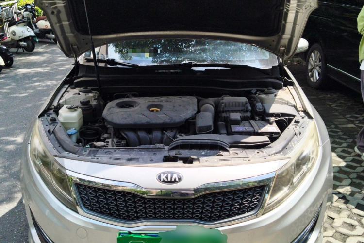 Used Kia K5 2012 2.0L Automatic DLX Engine Bay