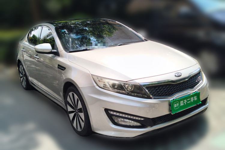 Used Kia K5 2012 2.0L Automatic DLX Front Right 45 Deg