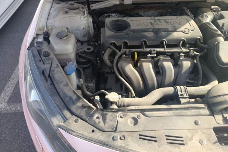Used Kia K5 2012 2.4L Automatic DLX Engine Bay Right